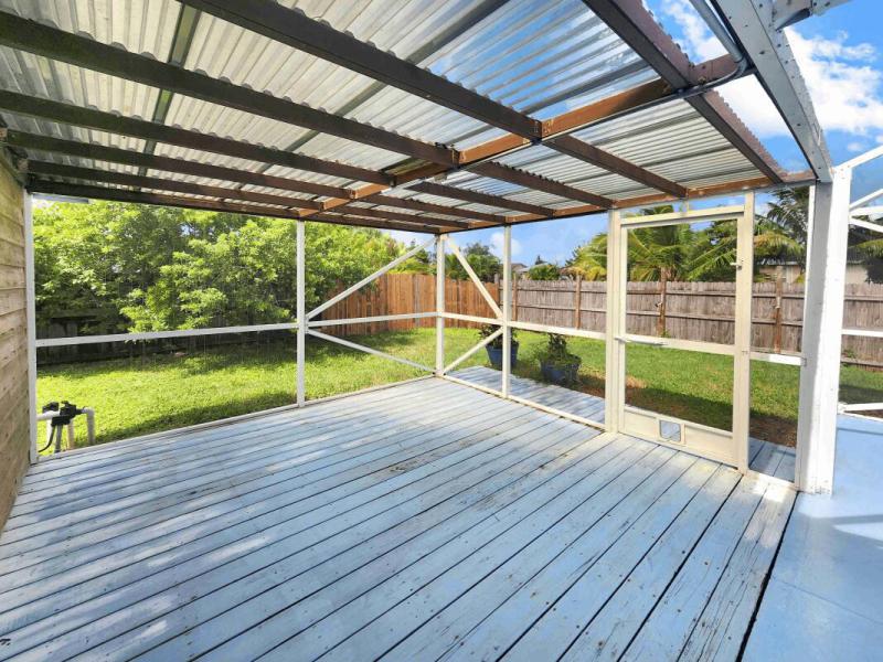  Single Family Homes Photo 22:  Port Saint Lucie,  FL 34953