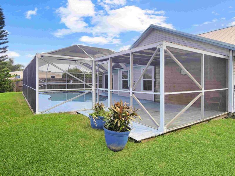  Single Family Homes Photo 27:  Port Saint Lucie,  FL 34953