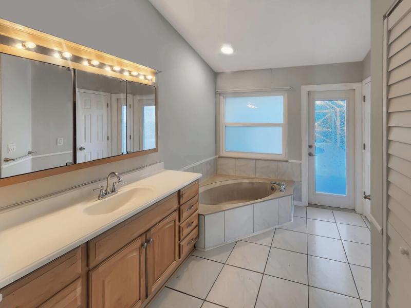  Single Family Homes Photo 31:  Port Saint Lucie,  FL 34953