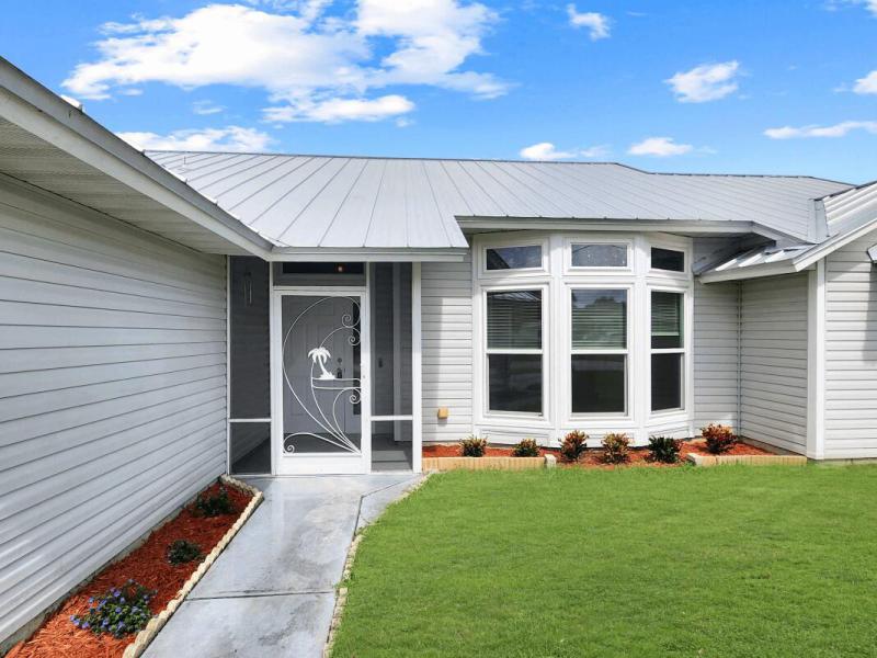  Single Family Homes Photo 4:  Port Saint Lucie,  FL 34953