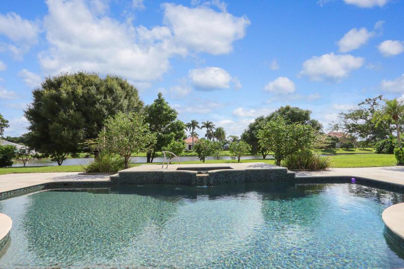  Single Family Homes Photo 14:  Palm Beach Gardens,  FL 33410