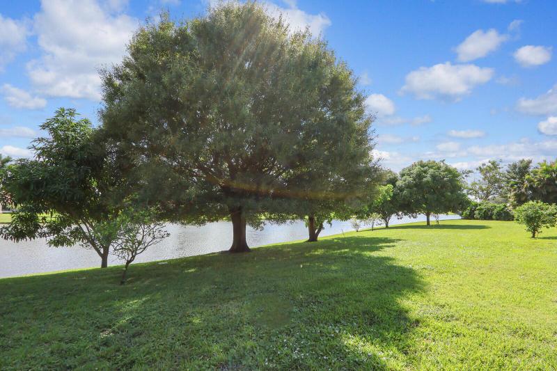  Single Family Homes Photo 23:  Palm Beach Gardens,  FL 33410