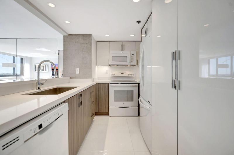  Condo & Townhome Photos