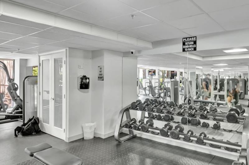  Condo & Townhome Photos
