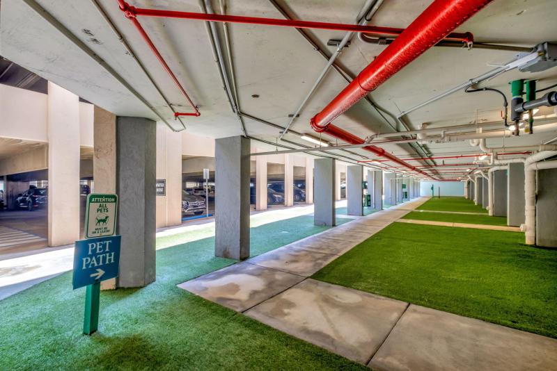  Condo & Townhome Photos