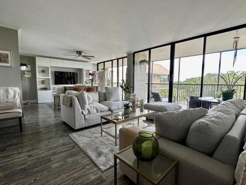 Condo & Townhome Photos
