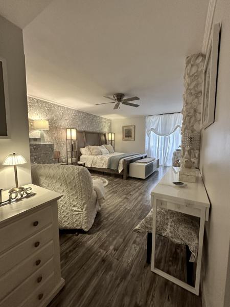  Condo & Townhome Photos