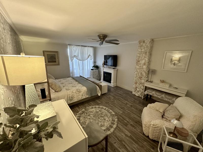  Condo & Townhome Photos