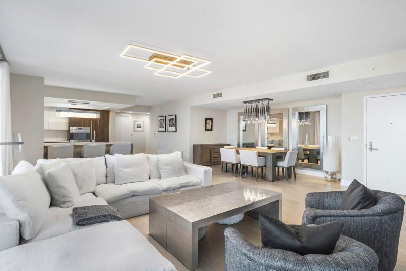  Condo & Townhome Photos