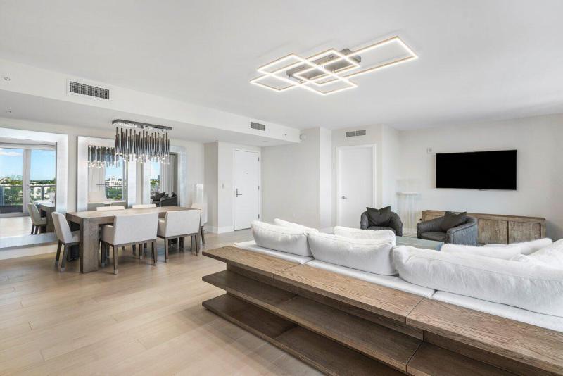 Condo & Townhome Photos