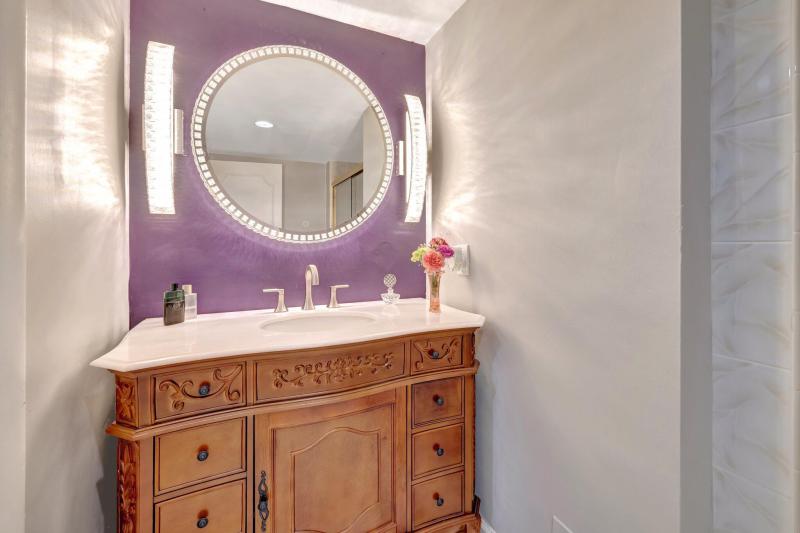  Condo & Townhome Photos