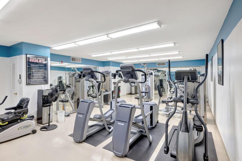 Condo & Townhome Photos