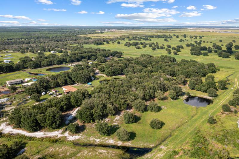  Commercial & Industrial Land Images 