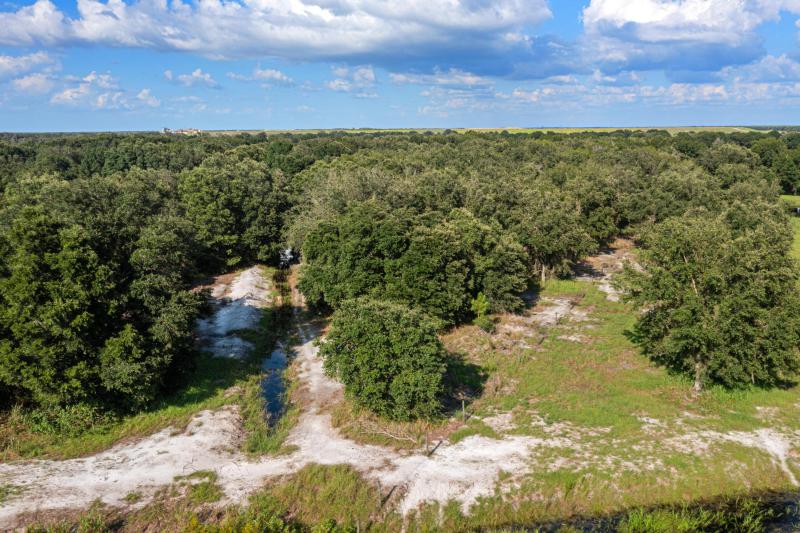  Commercial & Industrial Land Images 