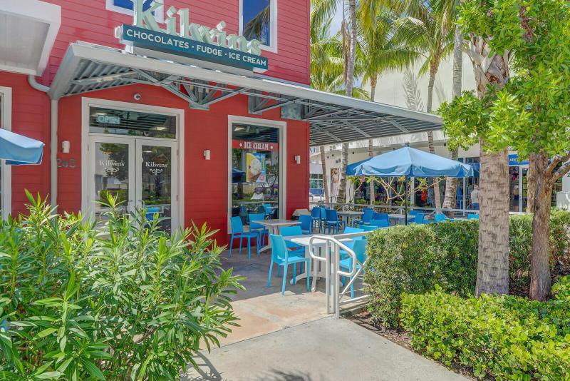 Condo & Townhome Photos