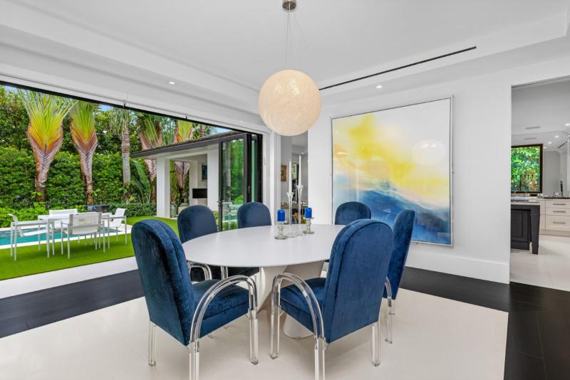  Single Family Homes Photo 13:  Palm Beach,  FL 33480