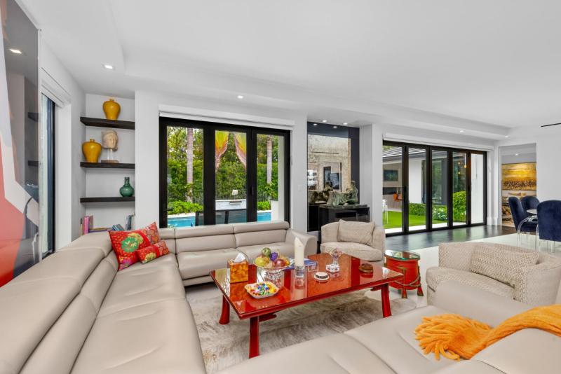  Single Family Homes Photo 9:  Palm Beach,  FL 33480