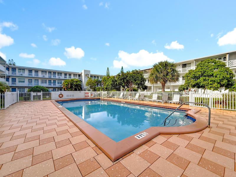  Condo & Townhome Photos