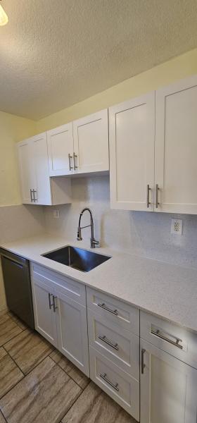  Condo & Townhome Photos