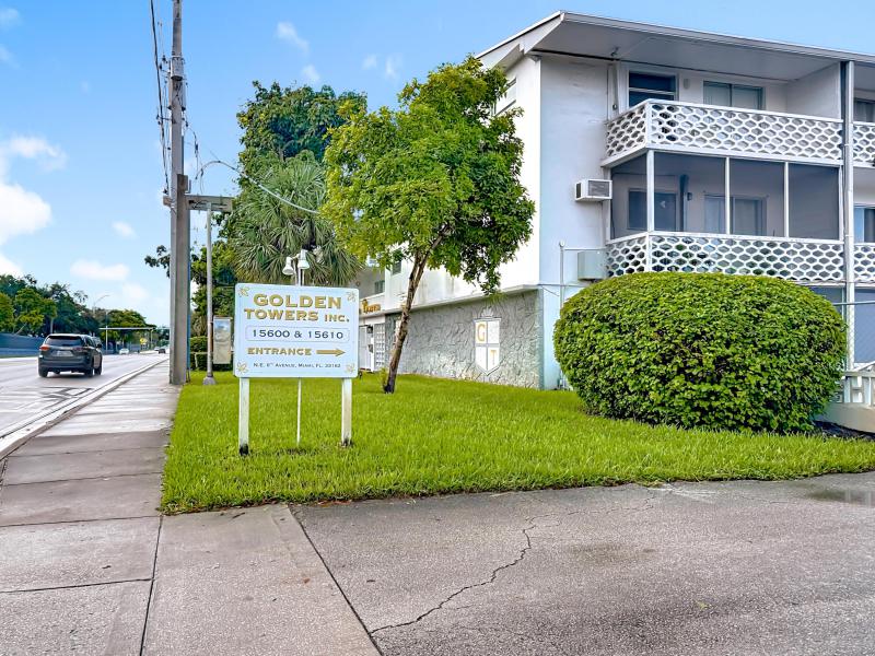  Condo & Townhome Photos