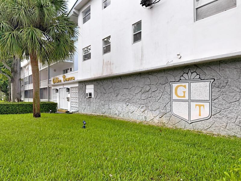 Condo & Townhome Photos