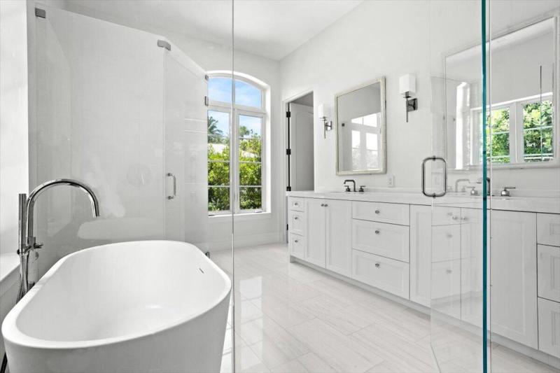  Single Family Homes Photo 19:  Palm Beach,  FL 33480