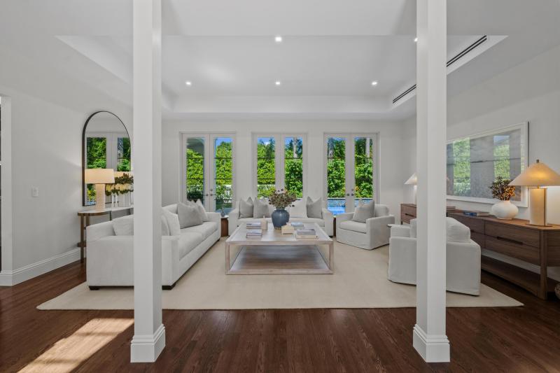  Single Family Homes Photo 5:  Palm Beach,  FL 33480