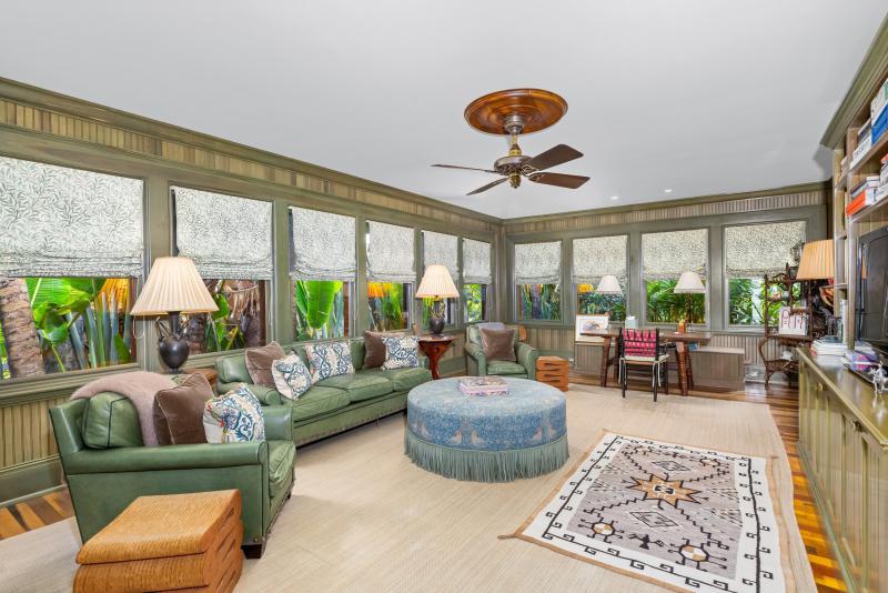  Single Family Homes Photo 17:  Palm Beach,  FL 33480