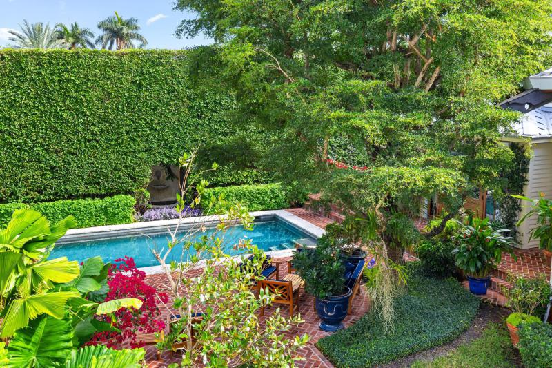  Single Family Homes Photo 3:  Palm Beach,  FL 33480