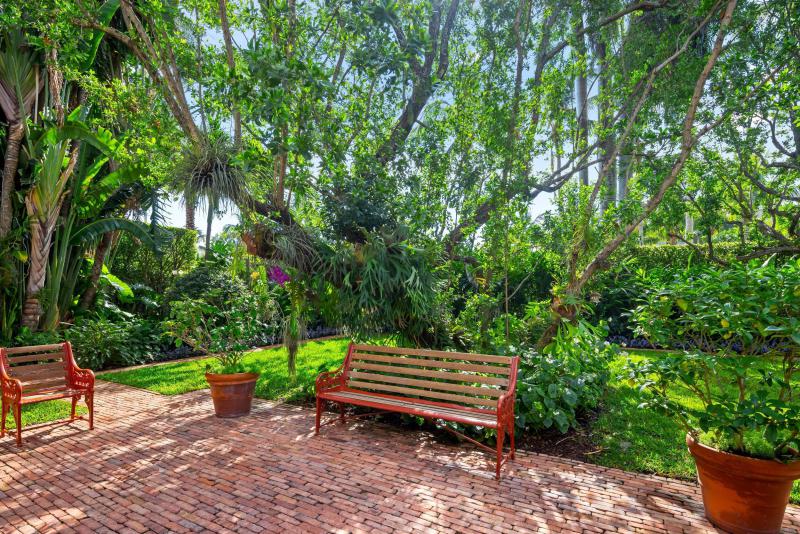  Single Family Homes Photo 31:  Palm Beach,  FL 33480