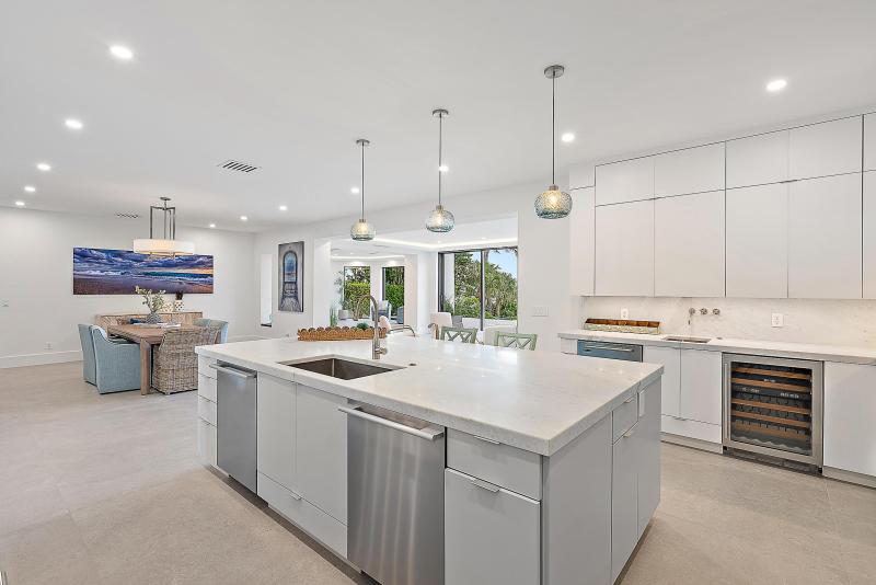  Single Family Homes Photo 17:  Jupiter Inlet Colony,  FL 33469
