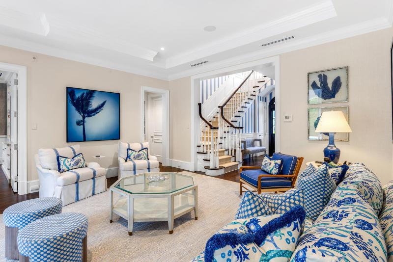  Single Family Homes Photo 13:  Palm Beach,  FL 33480