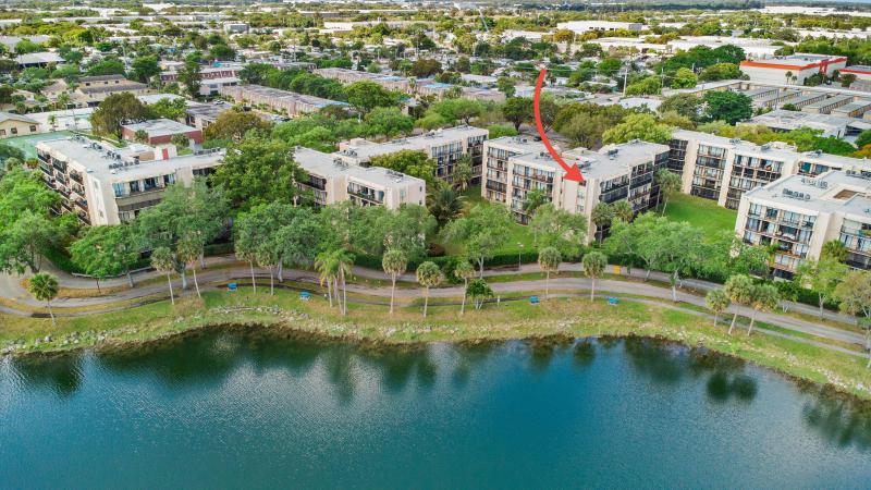  Condo & Townhome Photos