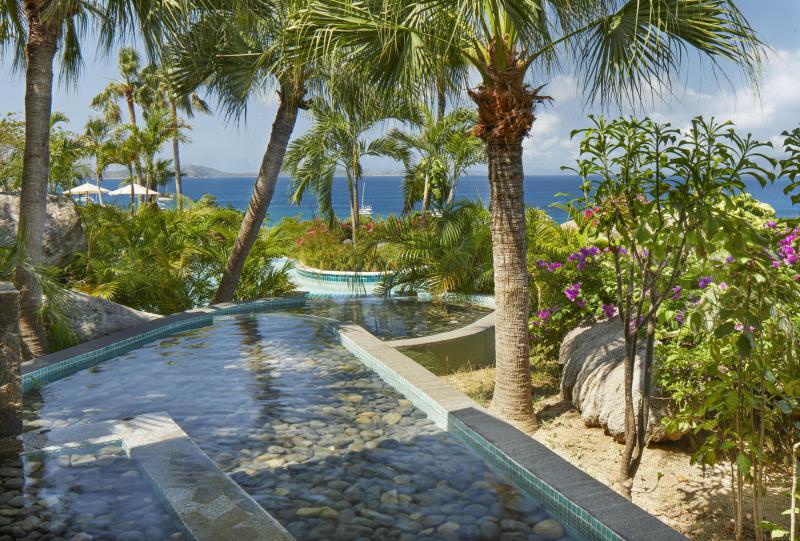  Single Family Homes Photo 19:  Out of Country,  Out of Country 00000