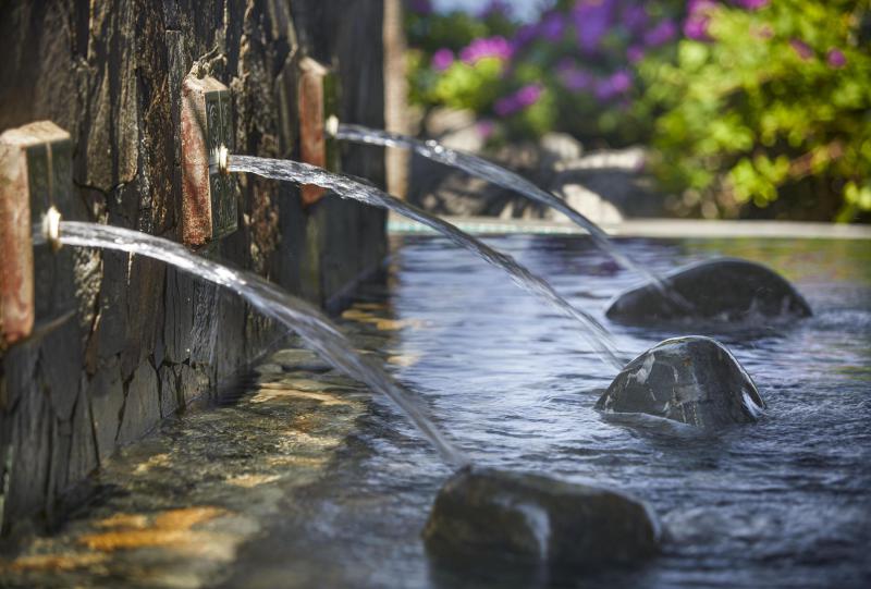  Single Family Homes Photo 20:  Out of Country,  Out of Country 00000