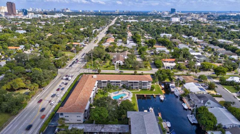  Condo & Townhome Photos