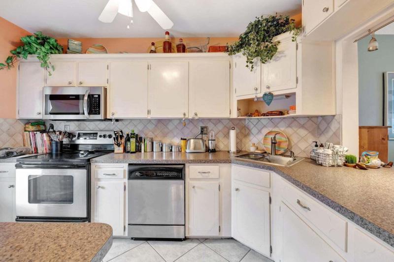  Condo & Townhome Photos