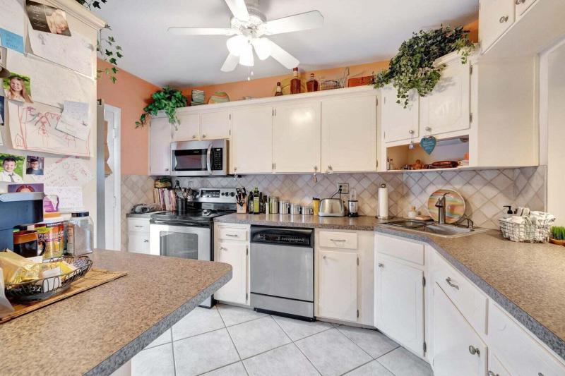  Condo & Townhome Photos