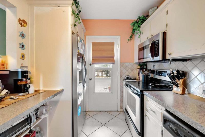  Condo & Townhome Photos