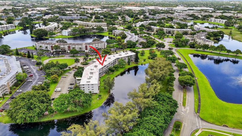  Condo & Townhome Photos