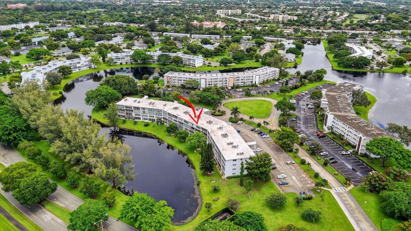  Condo & Townhome Photos