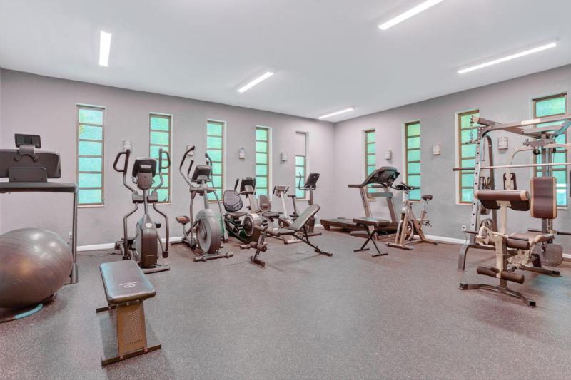  Condo & Townhome Photos