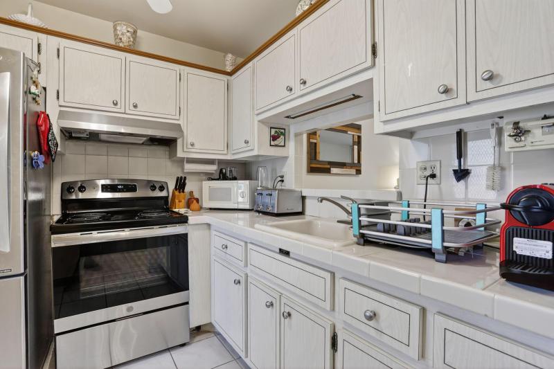  Condo & Townhome Photos