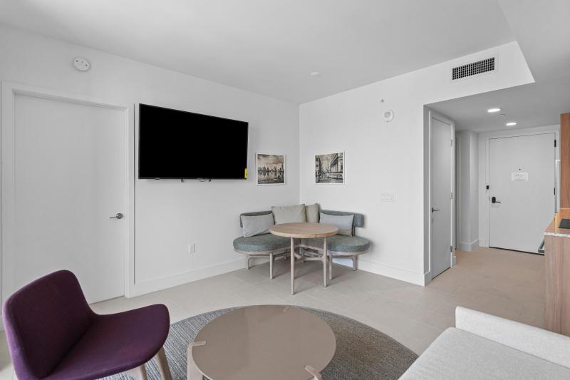  Condo & Townhome Photos