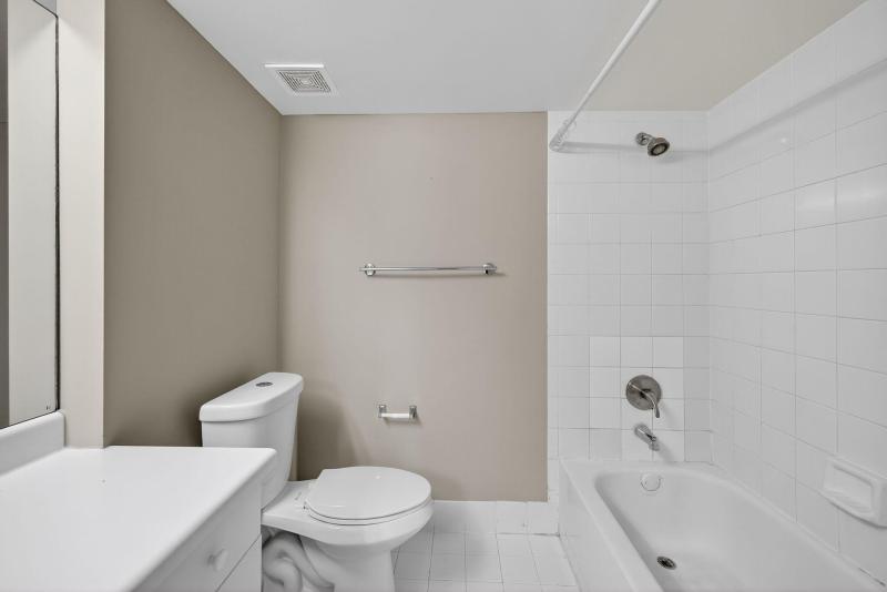  Condo & Townhome Photos