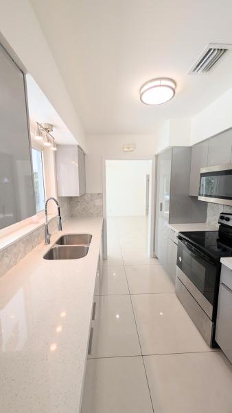  Single Family Homes Photo 16:  Lighthouse Point,  FL 33064