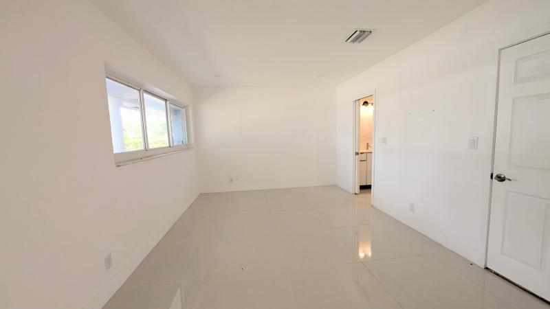  Single Family Homes Photo 3:  Lighthouse Point,  FL 33064