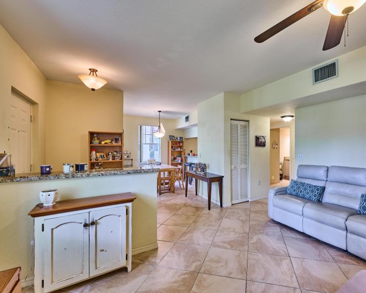  Condo & Townhome Photos