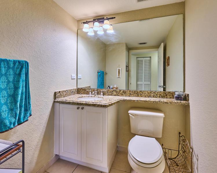  Condo & Townhome Photos
