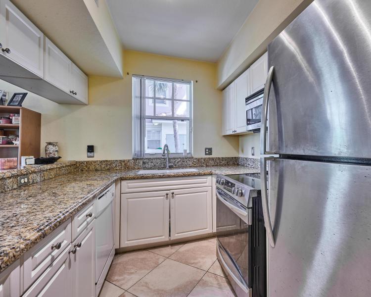  Condo & Townhome Photos